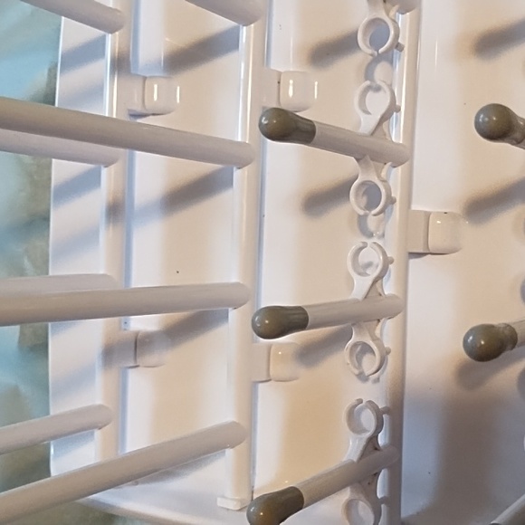 White and Gray Drying Rack - Picture 5 of 8